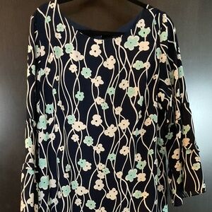 Preloved beautiful navy and green floral dress. Dolman sleeves